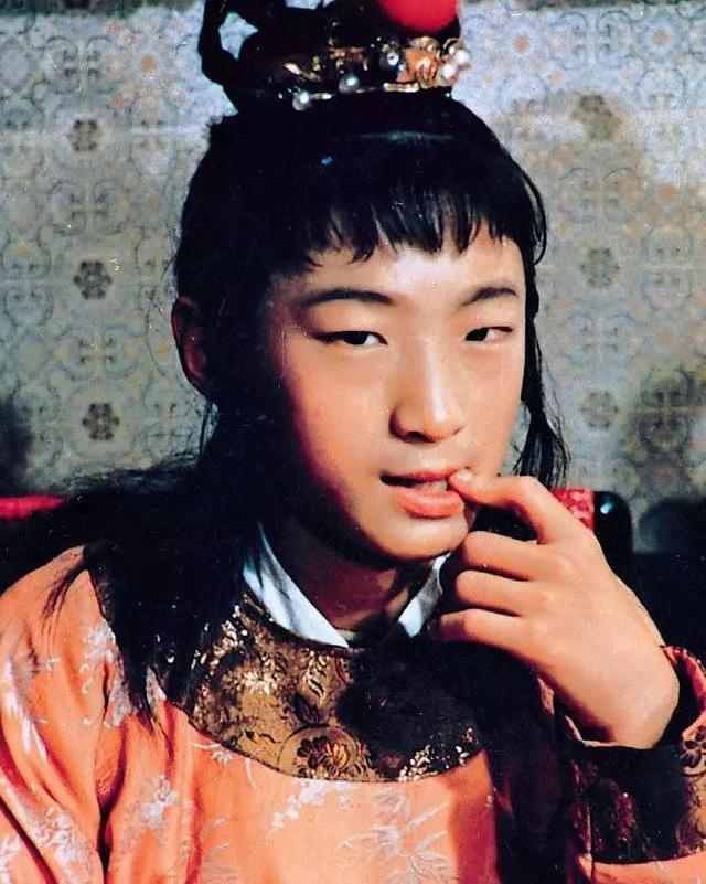 贾府!为什么贾环卖了巧姐,不止贾府的人,连读者也觉得没有异样?