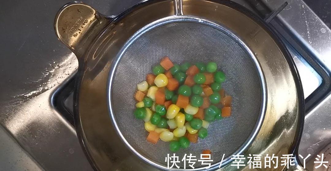 自制松子鲈鱼，自己做一点也不难，酸甜鲜美，香脆可口