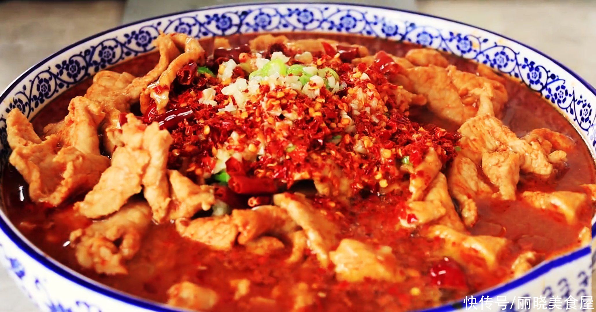 水煮肉片原来这么简单，学会这个窍门，肉片鲜嫩入味，真好吃