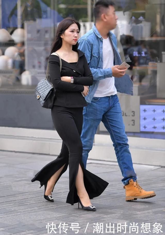 时尚穿搭:穿着打底裤将女性更有气质,非常迎和美女对时尚的追求