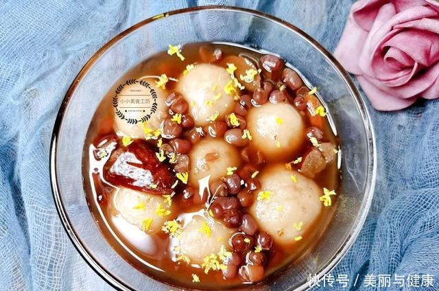 红豆和它是绝配,坚持每天喝一碗,滋补养颜补气血,女人要多喝!