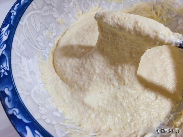 玉米面,这吃法50斤都不够,不糙,暄软像面包,连小孩都吃不停