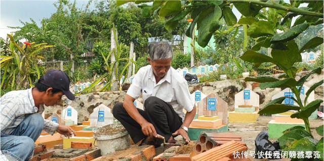 墓碑|他是100个孩子的“父亲”，但他同时亲手埋葬了超过2万名婴儿