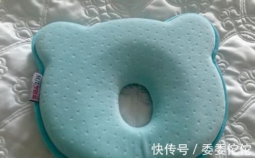 婴儿|婴儿头型形成的3个关键期,家长把握好及时纠正,错过就来不及了