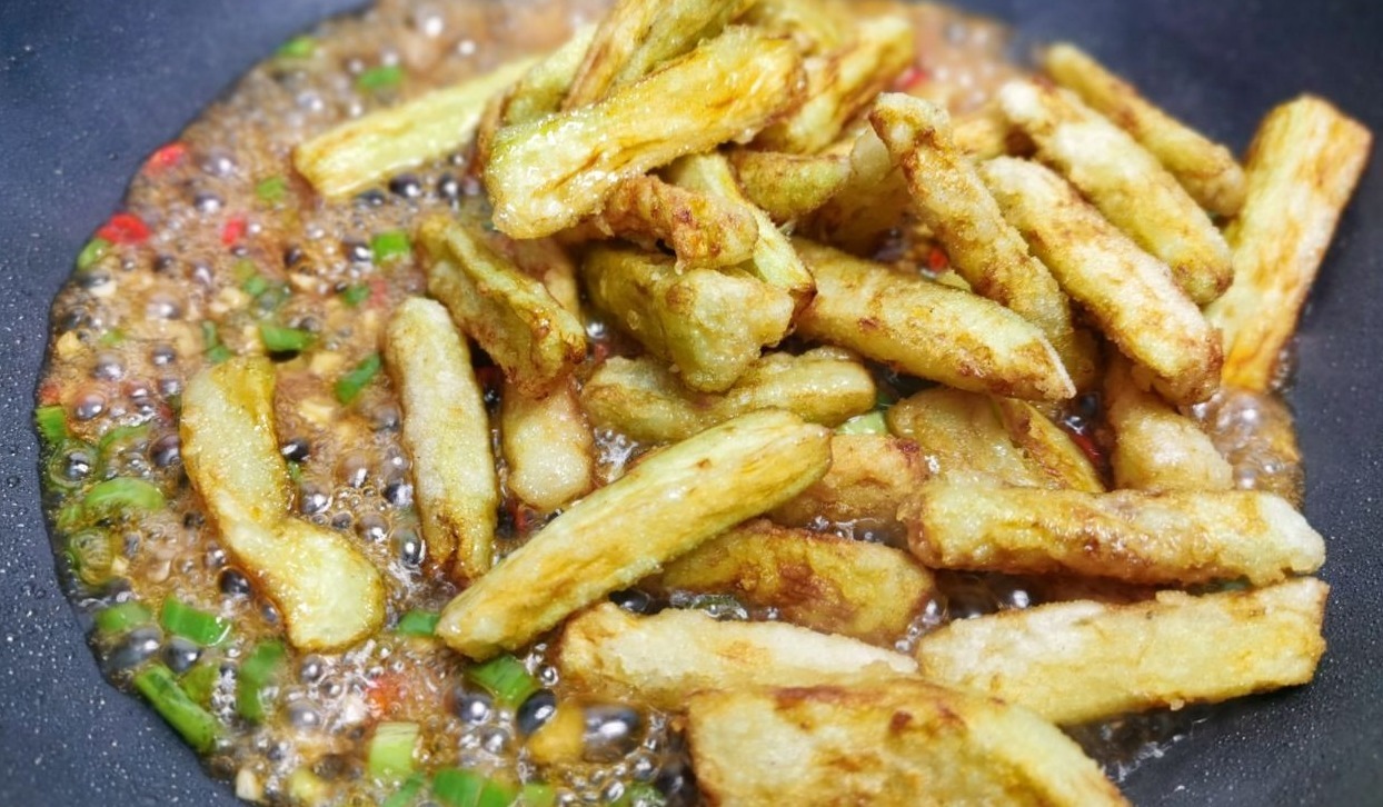 糖醋茄子好吃,2次放醋是关键,出锅喷儿香,真解馋