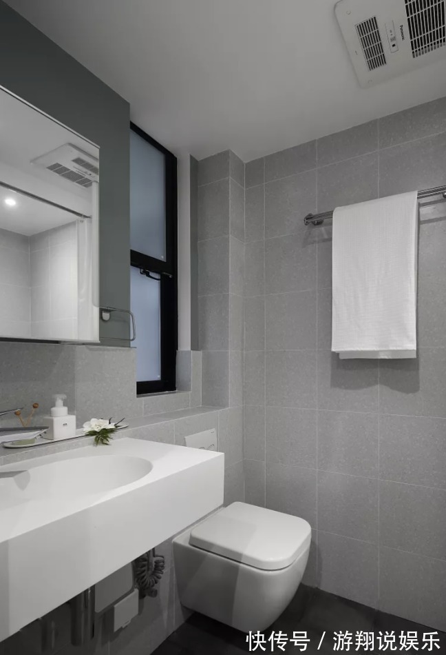 小房子|小户型要这么装，24㎡玄关秒变厨房和洗衣房，收纳翻倍方便实用！