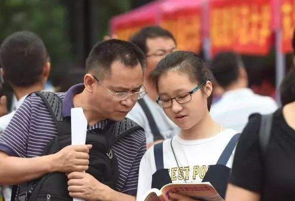 公办|读完大学才知道，民办二本和公办二本有何分别，庆幸当年报对了