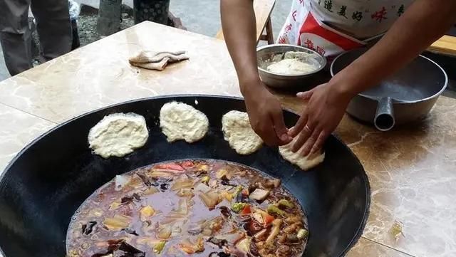 发现|一家10口去吃柴火鸡,268元以为捡到便宜结账才发现有“猫腻”