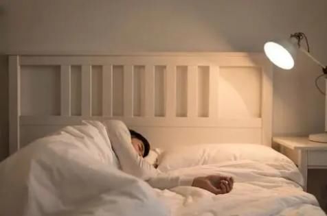 高血压|喝牛奶会升高血压？医生苦劝：不想血压“飙升”，趁早远离这3物