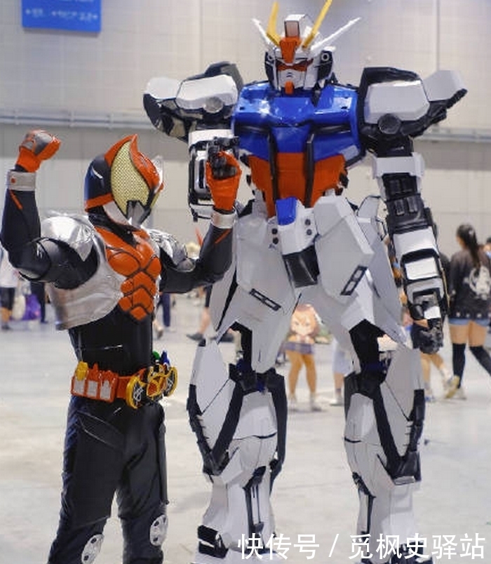 老二次元|汪东城现身CP28,第二天出的假面骑士帅爆,陈坤进行云逛展