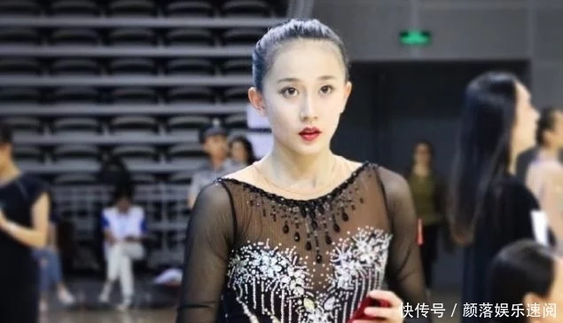中国体操界最美女神，因发育太快无奈退役，拒绝娱乐圈的招揽