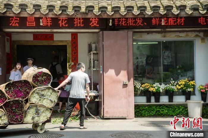 鲜花|七夕“浪漫经济”升温 福州花市走俏