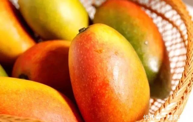 人到中老年,不管有钱没钱,建议常吃这3种食物,比保健品强多了!