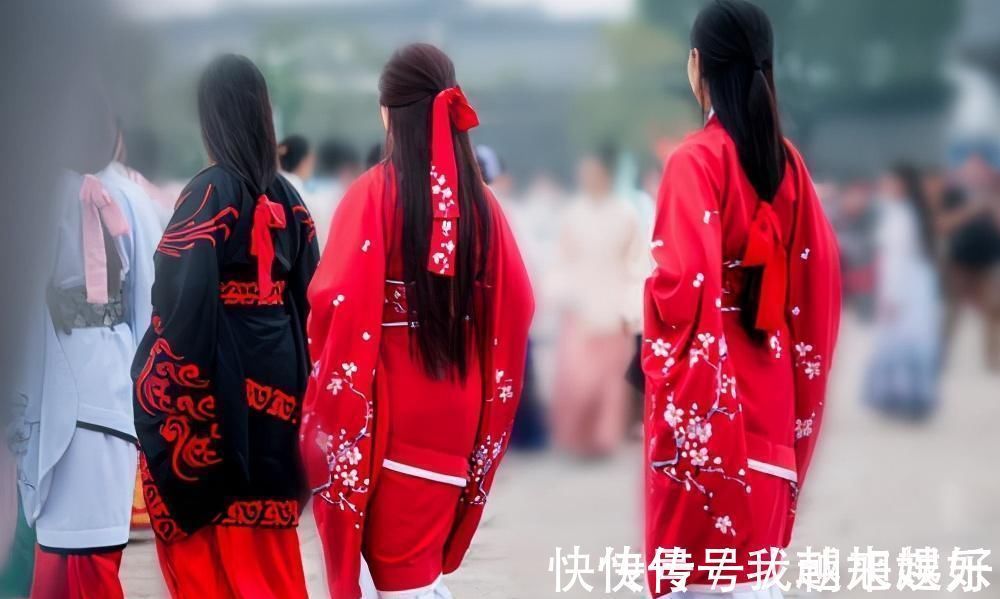 袖口@汉服文化内涵:宽大袖口代表天道圆融,衣服择色主要为正己德行