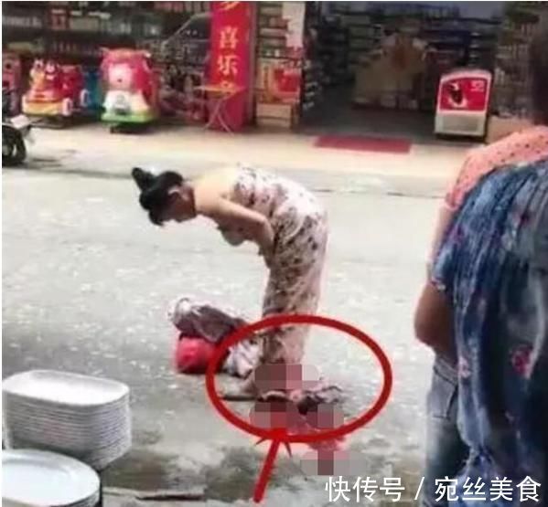 产妇|孕妇买菜路上产子,生产后拎菜抱娃回家,“最强产妇”当之无愧