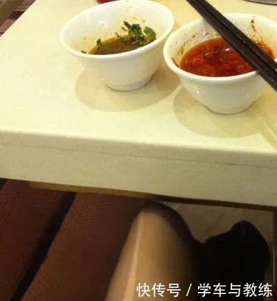 输给|海底捞董事长我做了那么多亲情化举动,却输给一个吧台小姑娘