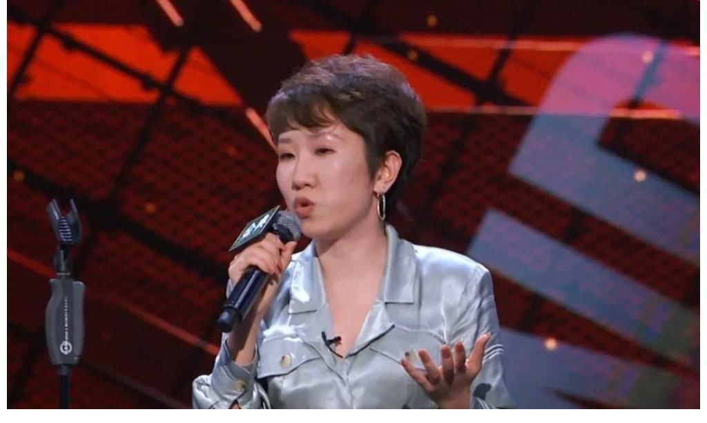 李诞|《脱口秀大会》:再讲外国老公糗事,张踩铃击败“冠军候选人”