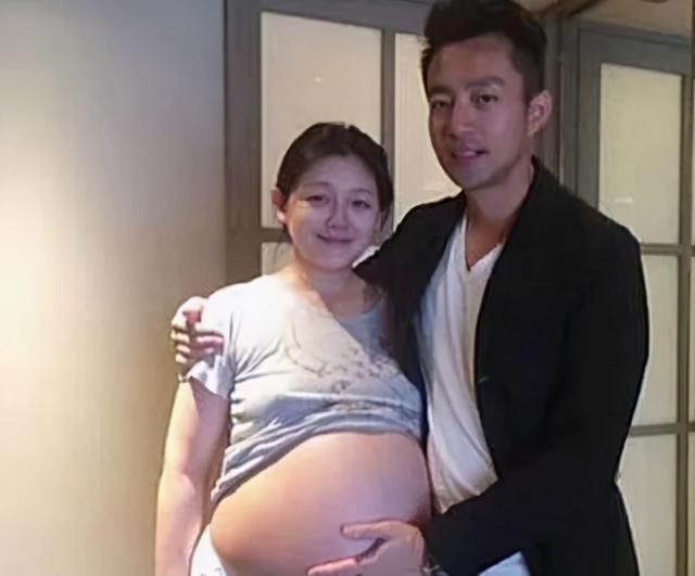 吉娜求你别再秀了,孕期完美身材,是对普通妈妈的暴击