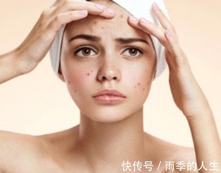 补水|洗脸后是先用精华液还是爽肤水很多人用错了,难怪皮肤越来越差