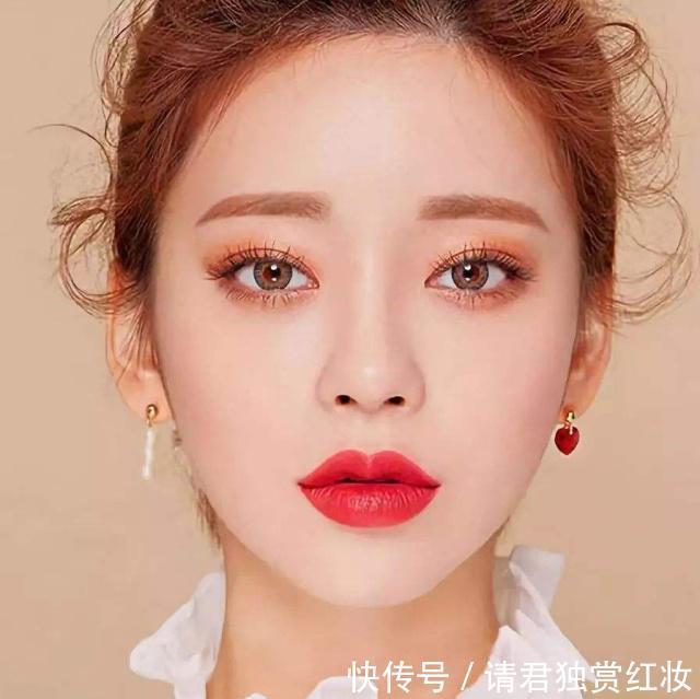 红色|这4种口红，被网评为“黄皮救星”，大红色要靠边站了
