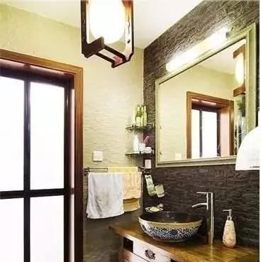 卫生间|老婆坚持装新房时把洗手台放卫生间外，入住后才知这决定多正确