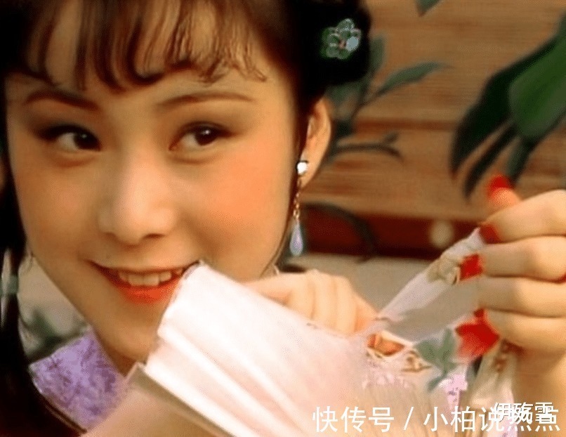 贾宝玉!人生若只如初见,何事秋风悲画扇丨探析《红楼梦》中折扇的作用