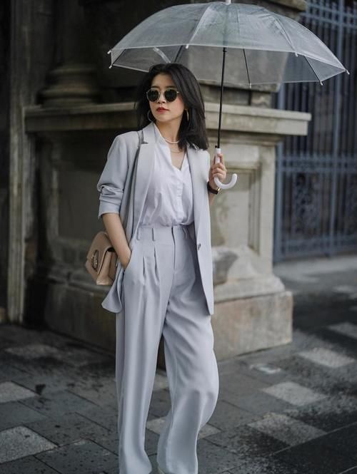 工作场所 这位“时尚博主”的西装搭配太美,30岁女人开春照着穿,气质爆棚