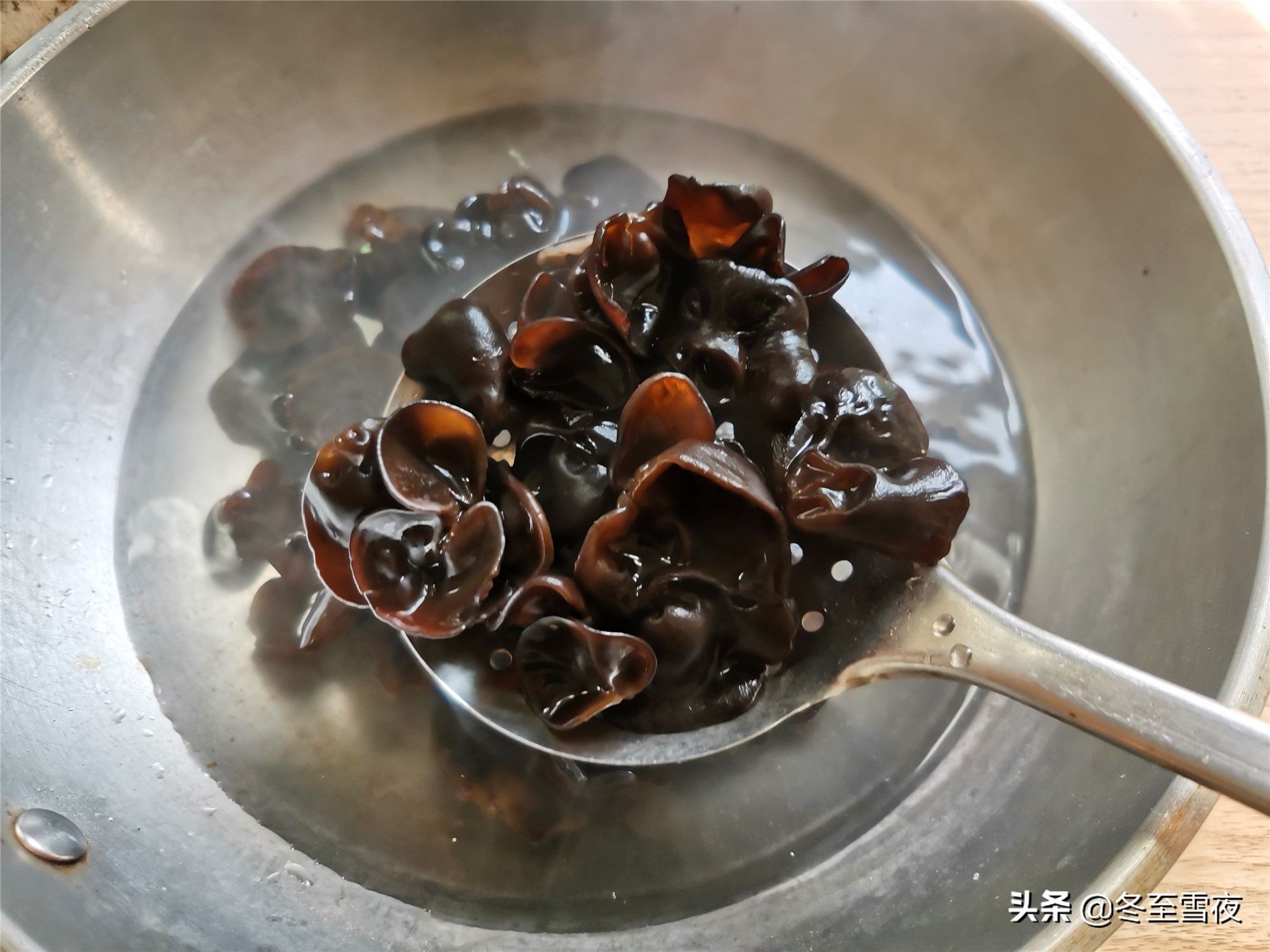 黑木耳|中秋节家宴，推荐一道素菜小炒，清淡可口味美，解腻不上火