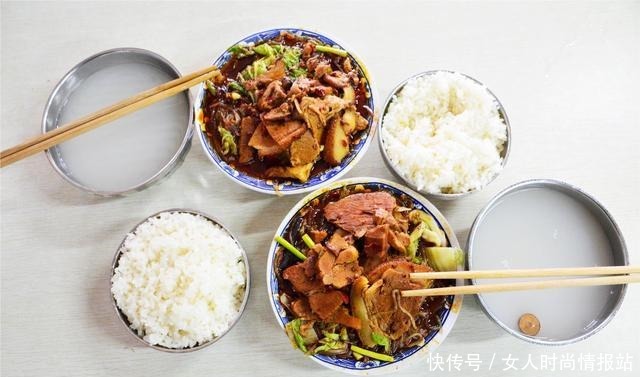 从街边摊到繁华广场店,这道特色菜火爆36年,背后亦是一路辛酸