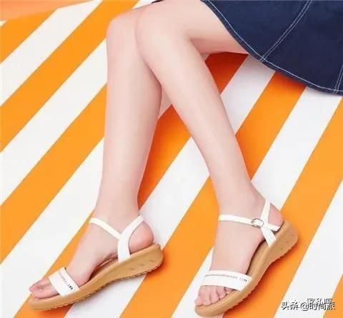 舒适|真皮凉鞋,高档时髦,穿出女人味,我选择了第四款,好舒适