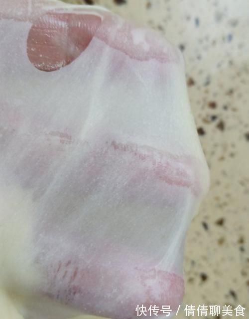 这款面包比做包子更简单,发酵一次就可以,松软拉丝用手撕着吃!