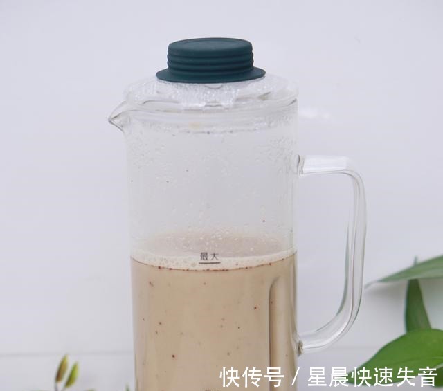 核桃|黑豆配黑米,滋补又养护,加了核桃更完美!