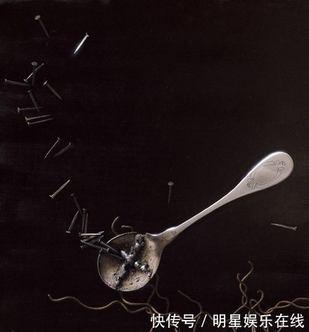 汤匙#他画了把破汤匙卖了230万,网友表示不值得,专家:放大看细节