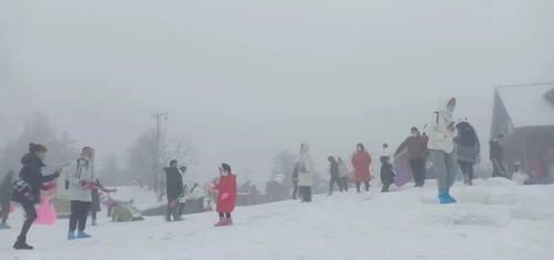 瑞雪兆丰年！西岭雪山今日再降大雪