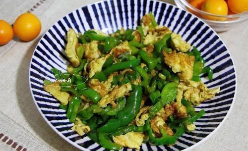早餐|北方家庭早餐,面食配炒菜,一稀是标配,营养丰富,吃着舒服