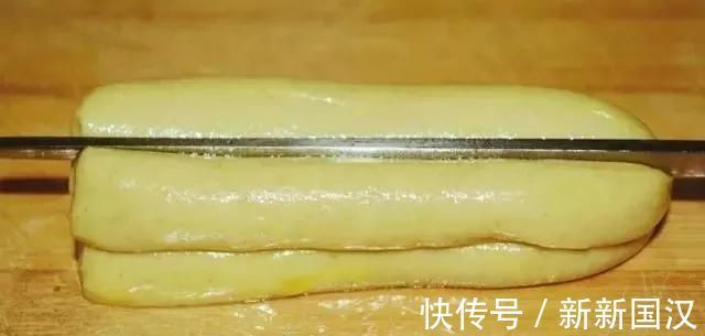 油炸，用酵母是“大错误”一斤加9克就会膨胀，全部是空心的