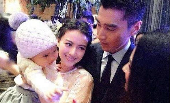 她号称“直男杀手”，出道23年从不参加综艺，网友：一股清流