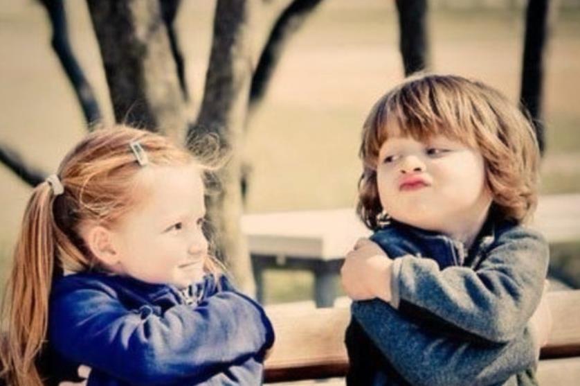 变形记|90后夫妻深山生9个娃：宝妈带孩子宝爸收入甚微，无知者无畏！