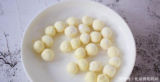 气色|夏季女生必吃甜品，暖宫补血又补气，吃出好气色，1块钱做一大碗