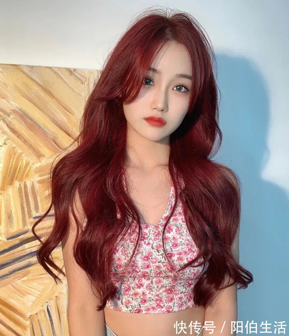 元气满满 是时候染发了!今夏流行这6款发色,太显白了