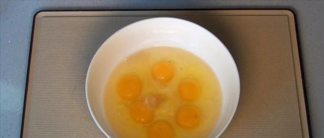 蒜苗炒鸡蛋,先炒蒜苗还是鸡蛋教你小技巧,味道鲜上鲜,太香了