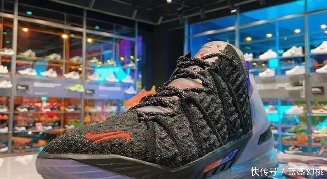 内马尔 姆巴佩联名詹姆斯这双跨界诞生的LBJ18你爱了吗!