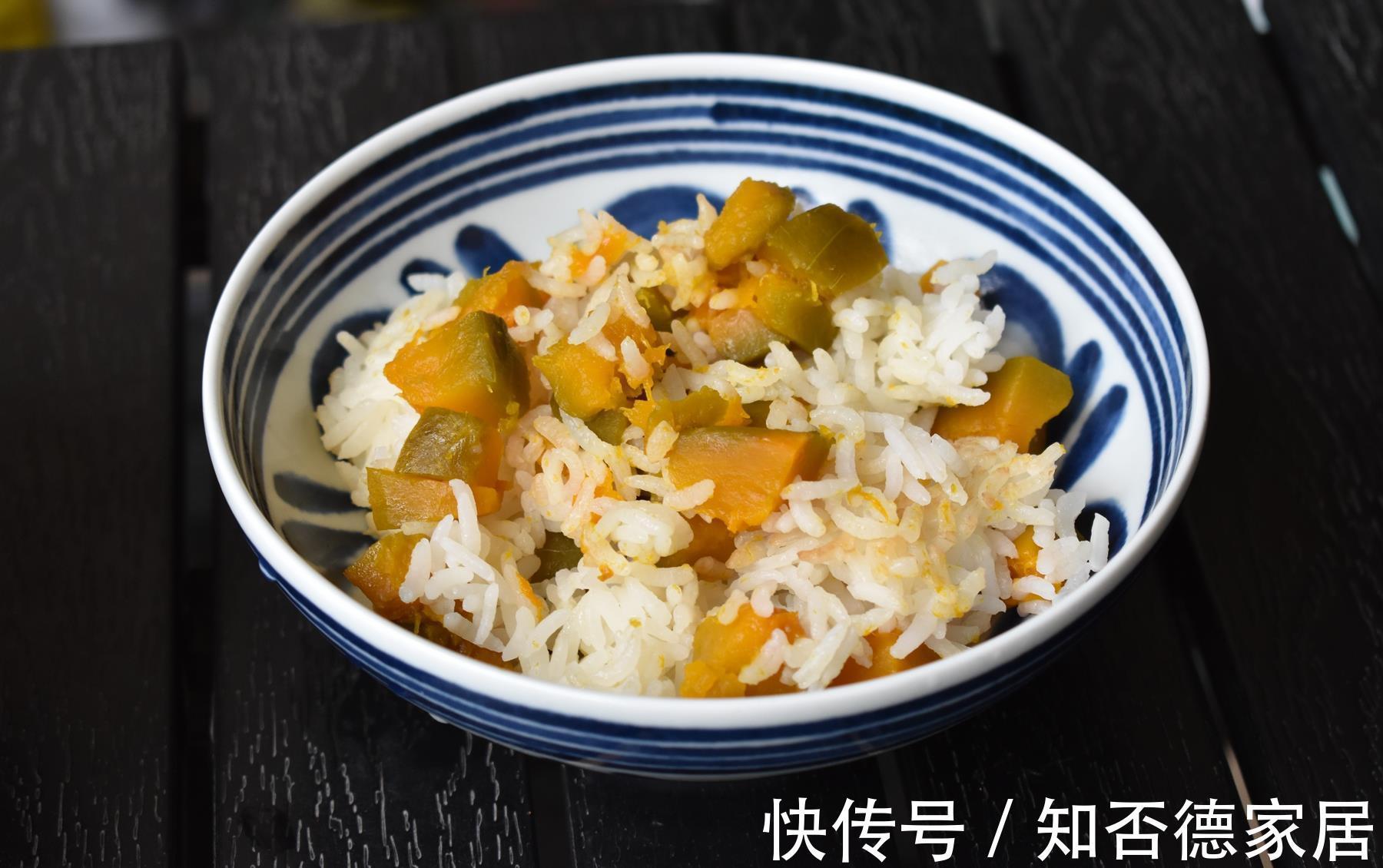 主食|一个人的营养午餐,荤素搭配,汤水和主食都很适合秋季,吃得舒坦