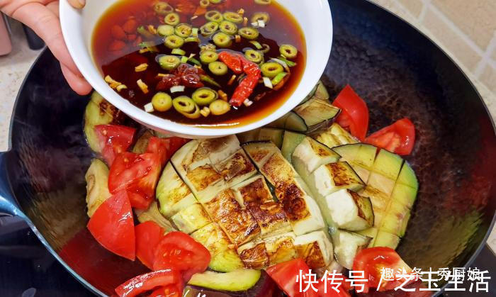 秀厨娘|夏季要多吃此菜，营养极高，上锅一煎一炖，鲜香入味，解暑又开胃