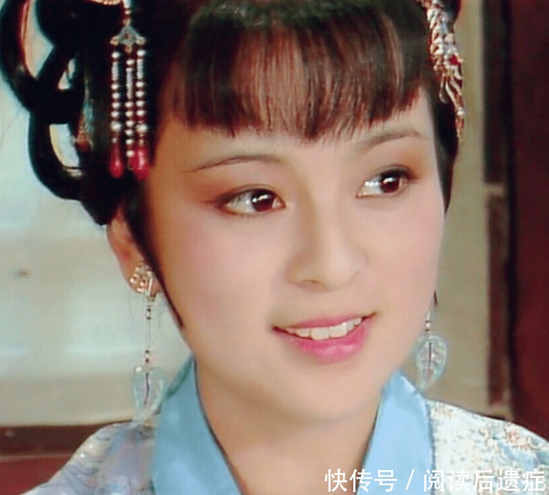 贾母|《红楼梦》：给迎春探春姐妹让座的，究竟是哪几位？