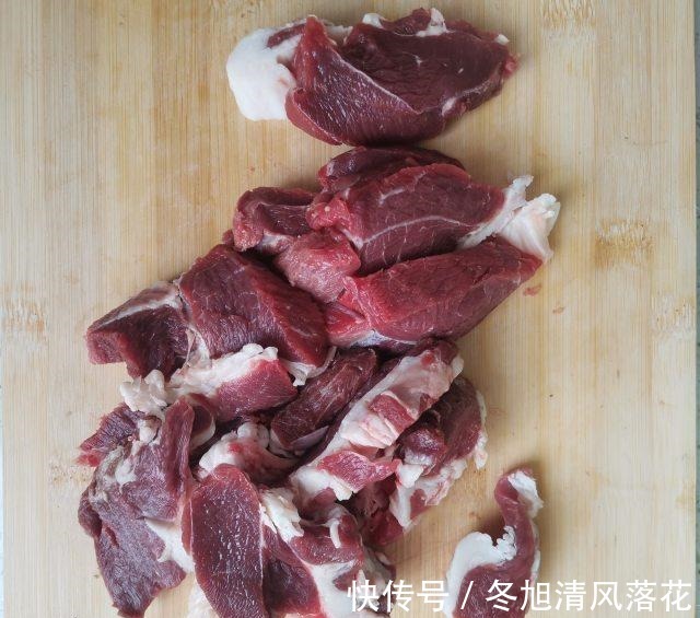 营养|清炖羊肉汤,营养滋补,鲜美不膻!