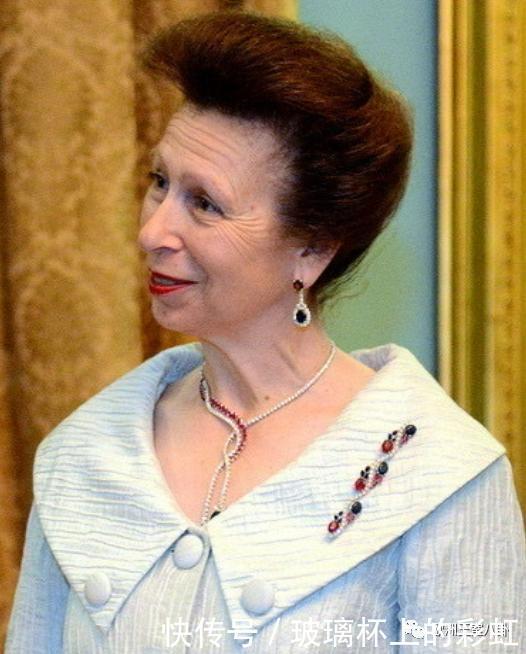 英女王唯一的女儿有这些珠宝算多还是少