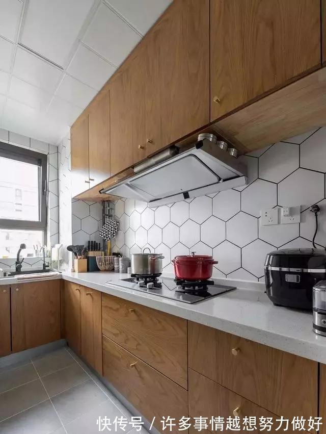 浅灰色|89平简约三室,老公坚持一进门设隔断,多出一个独立玄关