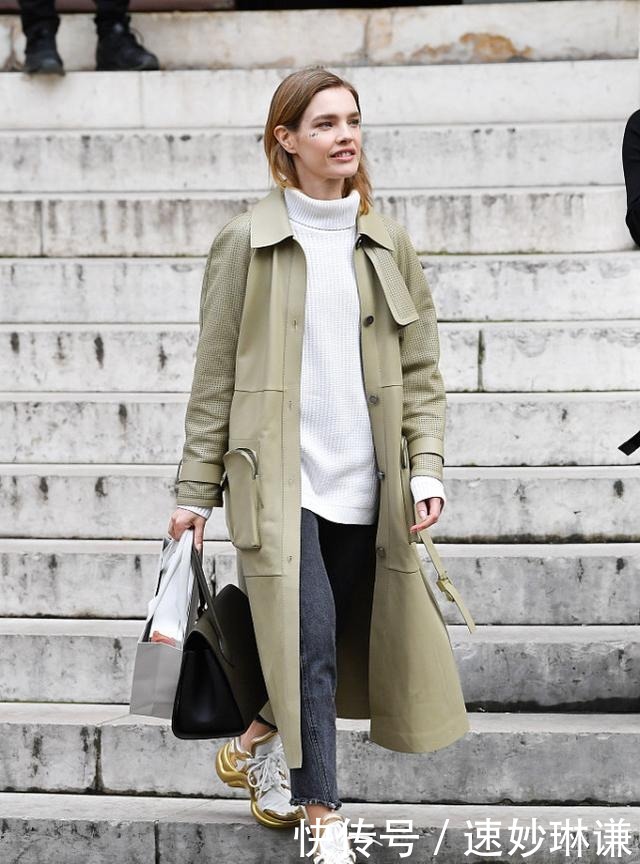 高级|有品位的女人,秋冬更爱穿大衣+长裤,知性优雅又时尚高级