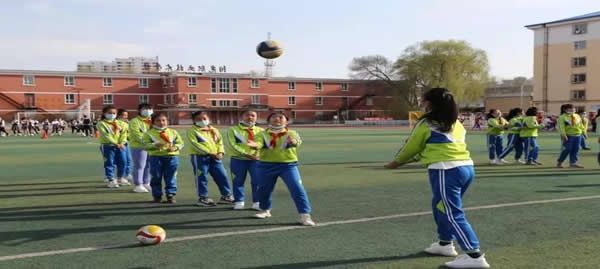 学生|东华小学：【东华?华韵】“五项管理” 彰显“吾”爱 系列之——创新体育作业形式 促进学生身心健康（图）